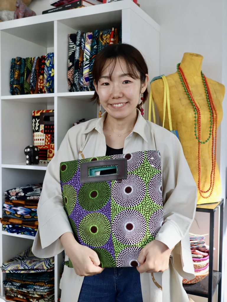 <font size="-0.5">【2025世界難民の日に寄せて(2)】</font><br> 「ピースウィンズと一緒に行うプロジェクトで、これからの10年でやりたいことの解像度が上がりました」<br> <font size="-0.5">――RICCI EVERYDAY代表 仲本千津さん</font> 2 IMG 7494