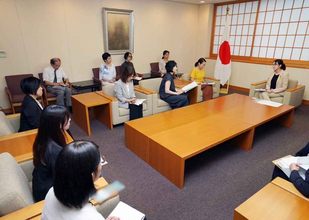 【パレスチナ】外務大臣政務官と面談:ガザ停戦を求めて 1 DSZ06449 1