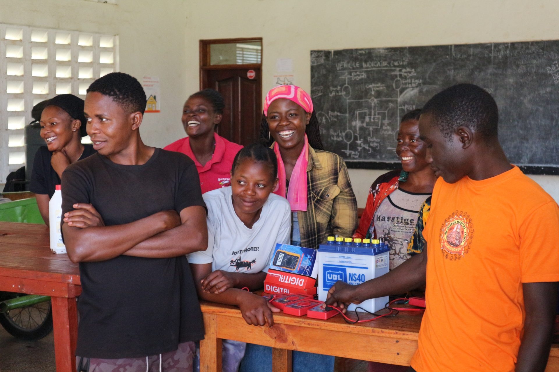 【ウガンダ】自動車整備士を目指す女性たちーウガンダ・難民居住地区での挑戦 8 75a310c7a4baaea82d3da87c77bfe4e2