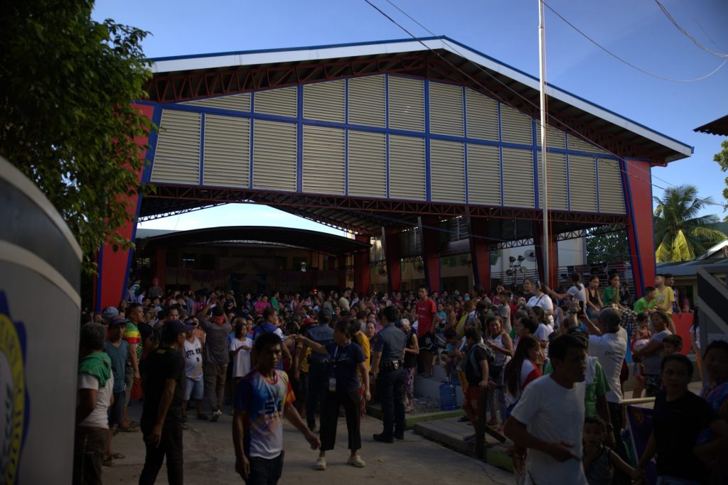 【フィリピン台風被害 緊急支援】地震被災地のセブを再び襲った悲劇 今必要な支援は 7 e0835255e1f3c5ef3cace5478438e391