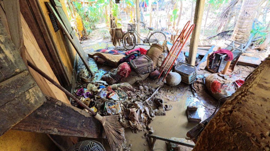 【スリランカ 洪水被害 緊急支援】ひとつでも多くの集落に脚を運び、ひとりでも多くの被災者に会いに行く 2 Vethatheevu Village 20