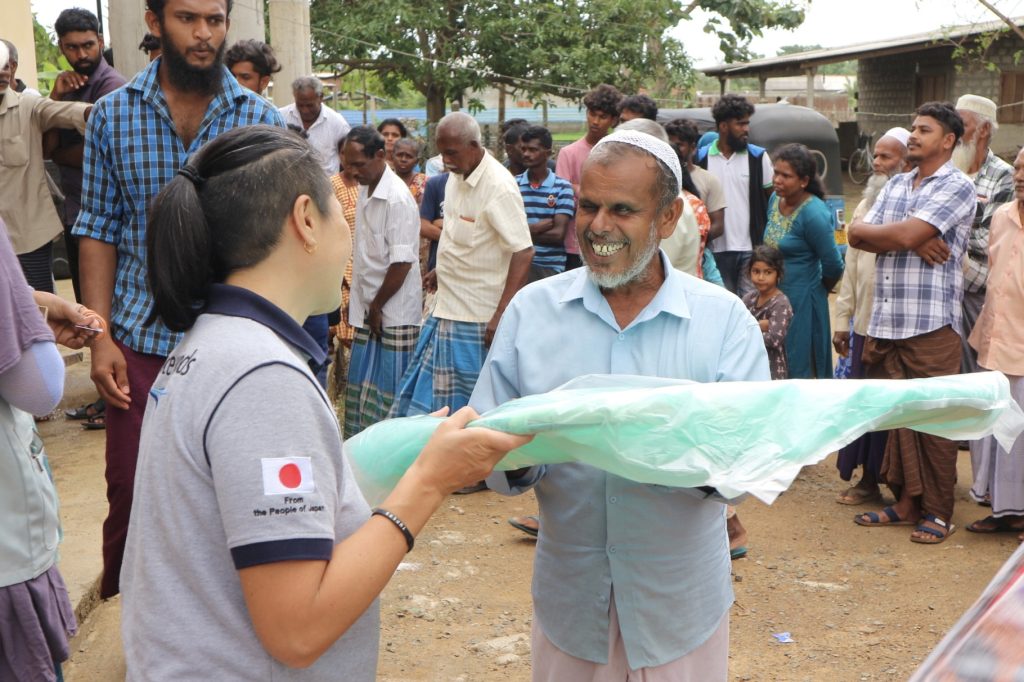 【スリランカ】「買えないけれど、必要なもの」を届けた支援 1 de21f9a5e8796b2df4170dad1cb9abea 1