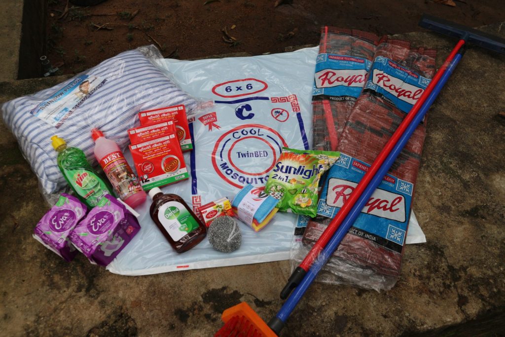 【スリランカ】「買えないけれど、必要なもの」を届けた支援 6 7c9a6c72fec9cc6045305f3e65e81612