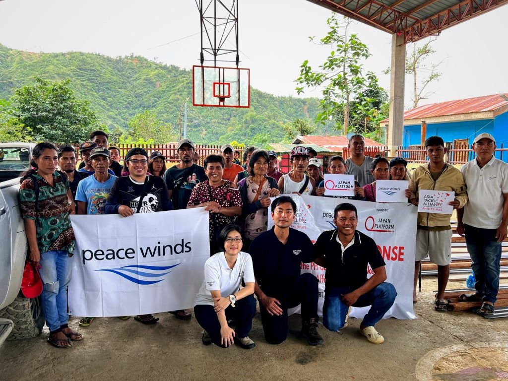 【フィリピン】川を越え、崖の山道を進んで支援を届ける――セブ台風被害 5 59c1bd232d561cece6c82cb2dd0f73b2